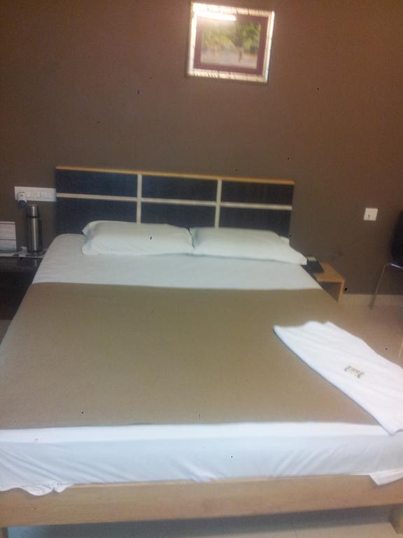 Hotel Srm Grands Madrás Habitación foto